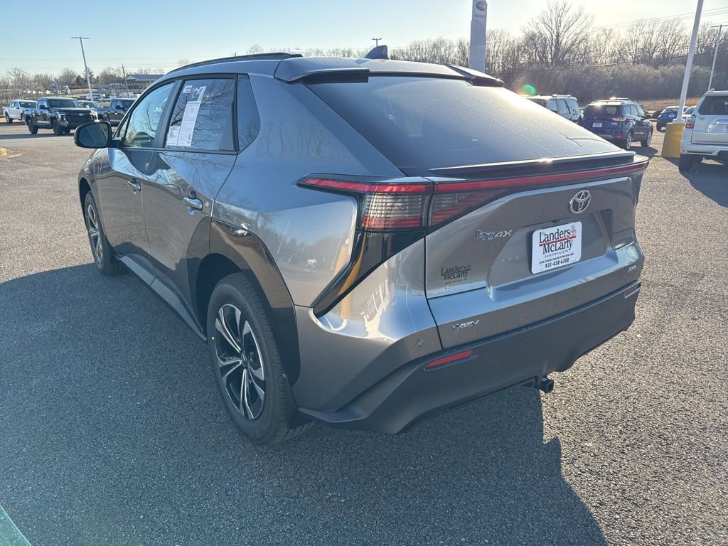 Used 2025 Toyota bZ4X AWD w/ Weather Package image 5