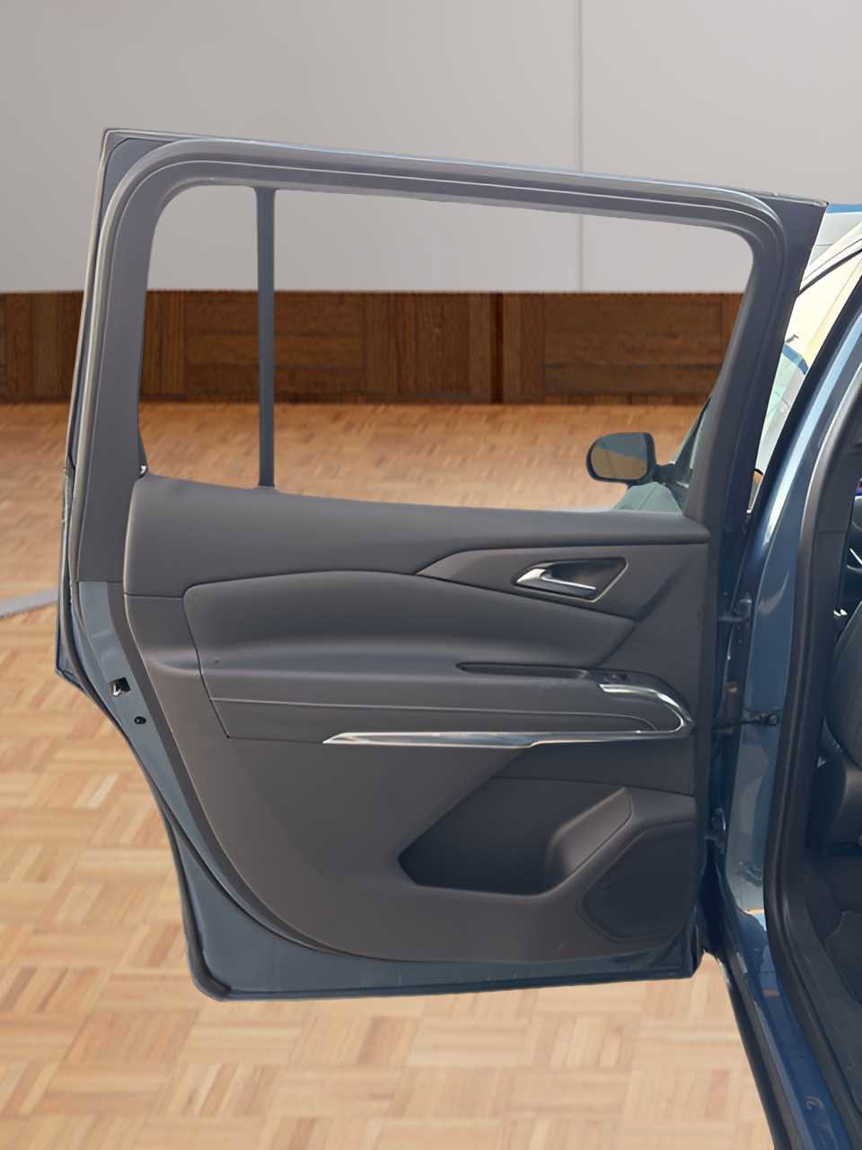 Used 2025 Chevrolet Traverse LT image 11