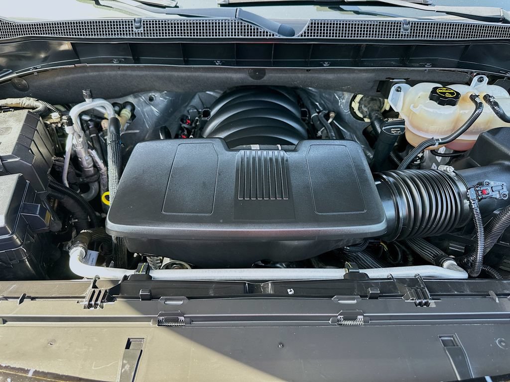 Certified 2024 Chevrolet Suburban LT AWD/4WD image 30