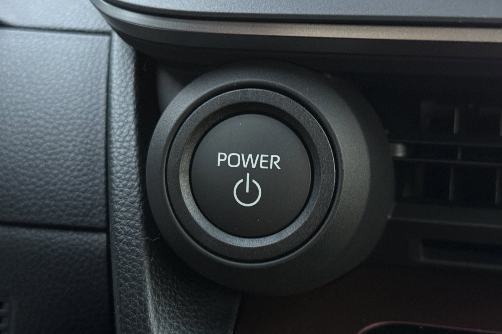 New 2026 Toyota Prius Plug-In Hybrid image 25