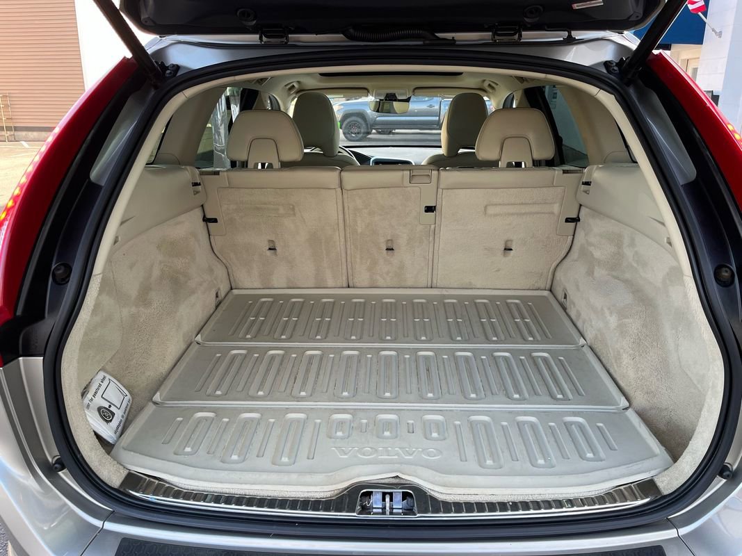 Used 2015 Volvo XC60 T5 w/ Proximity Package image 22