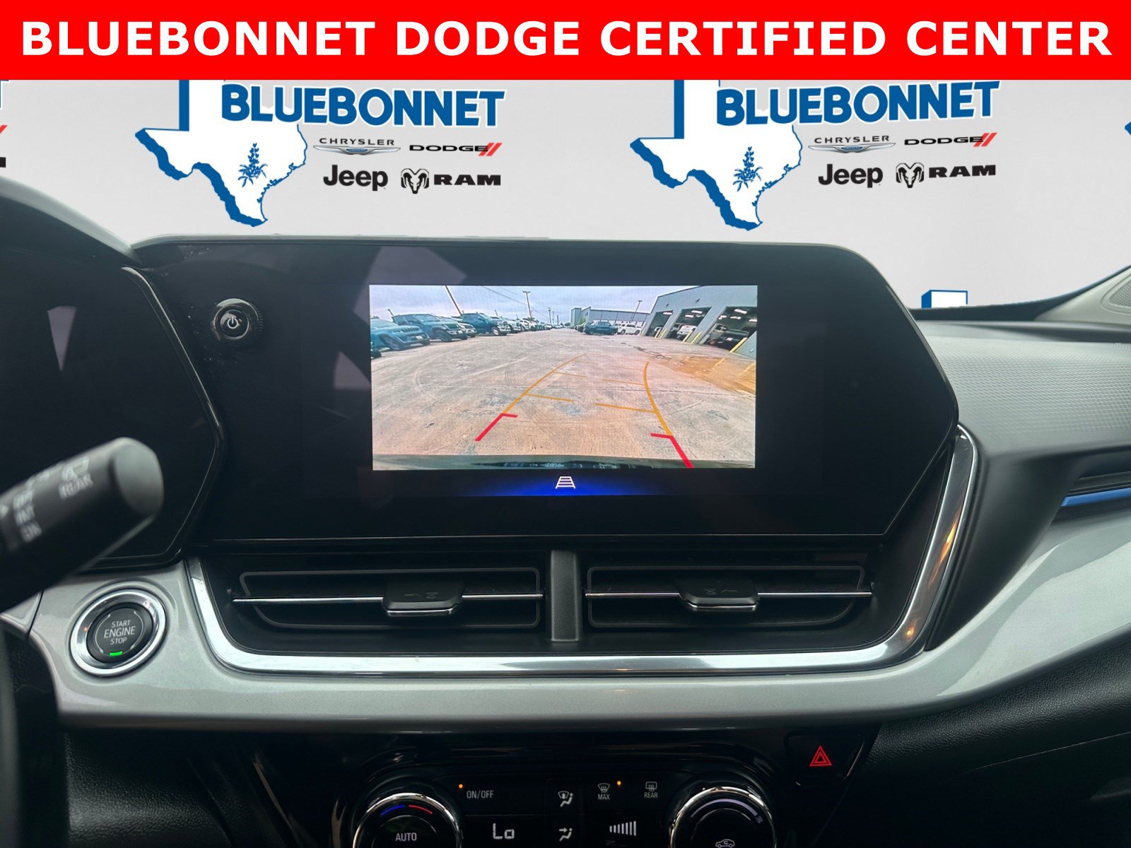Used 2025 Chevrolet Trax LT w/ Driver Confidence Package FWD image 16