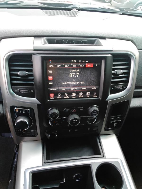 Used 2014 RAM 1500 Lone Star image 13