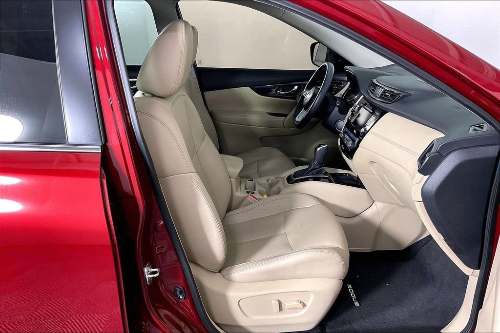 Used 2020 Nissan Rogue SL w/ Premium Package image 10