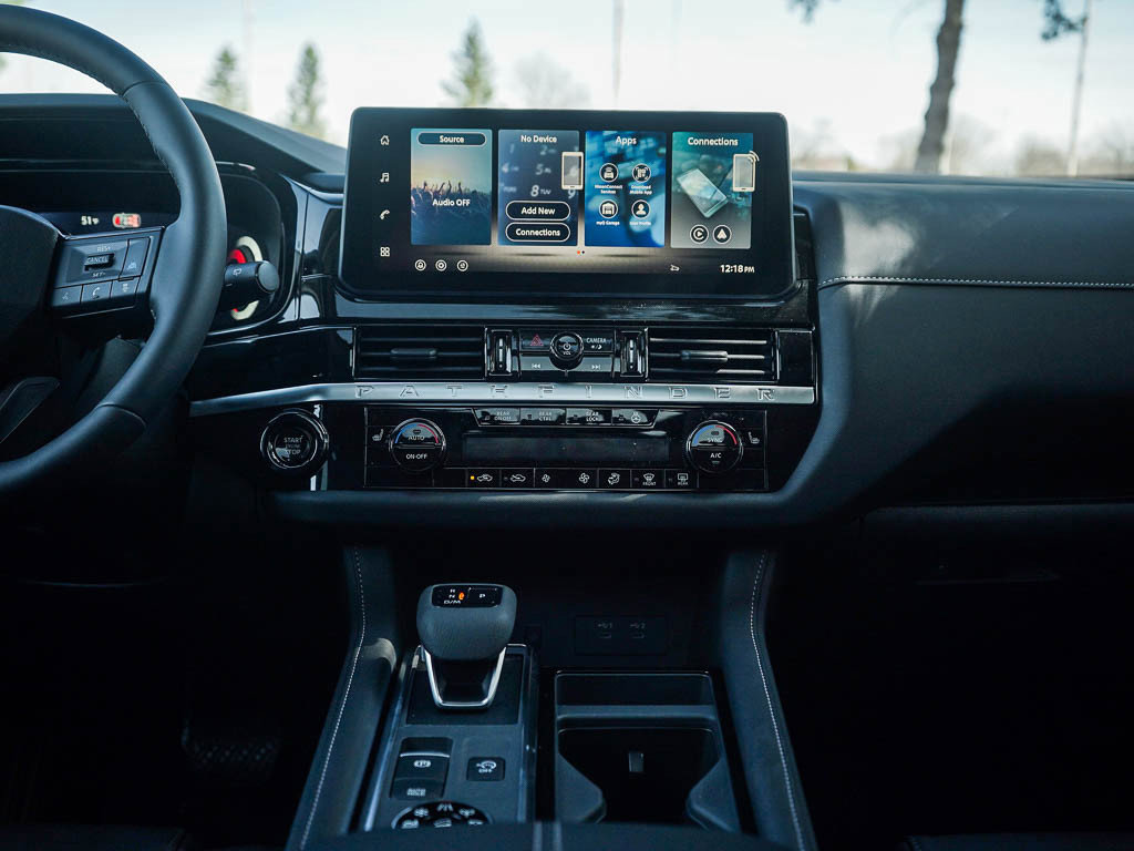 New 2026 Nissan Pathfinder SL w/ SL Premium Package AWD/4WD image 18