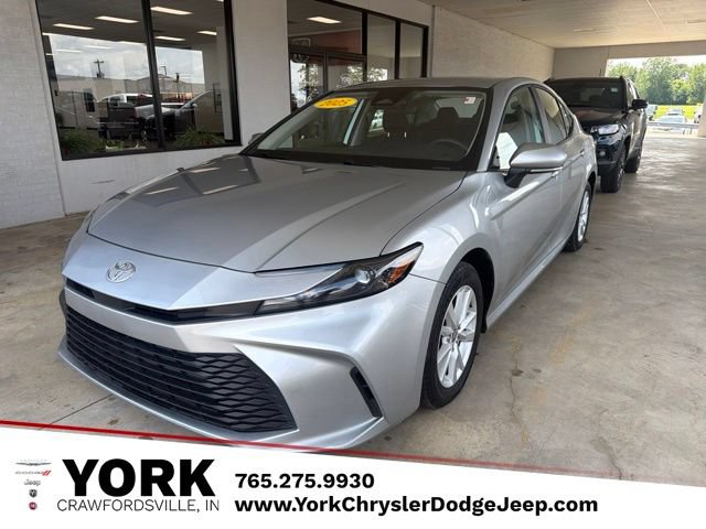 Used 2025 Toyota Camry LE FWD image 1