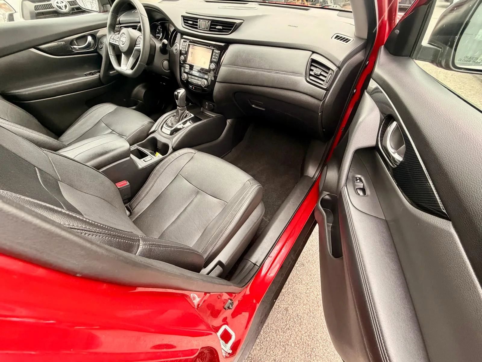 Used 2017 Nissan Rogue SL w/ SL Premium Package image 9