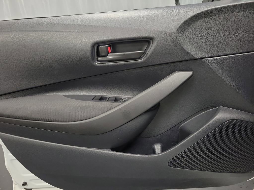 Used 2025 Toyota Corolla LE FWD image 22