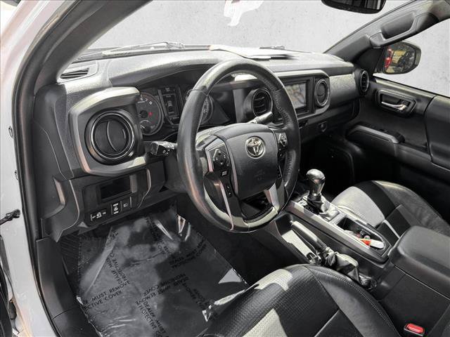 Certified 2019 Toyota Tacoma TRD Off-Road AWD/4WD image 12