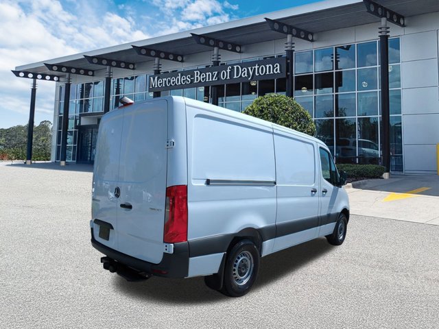 Used 2025 Mercedes-Benz Sprinter 2500 image 4