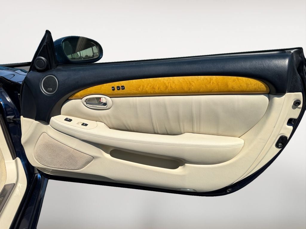 Used 2002 Lexus SC 430 Convertible RWD image 24