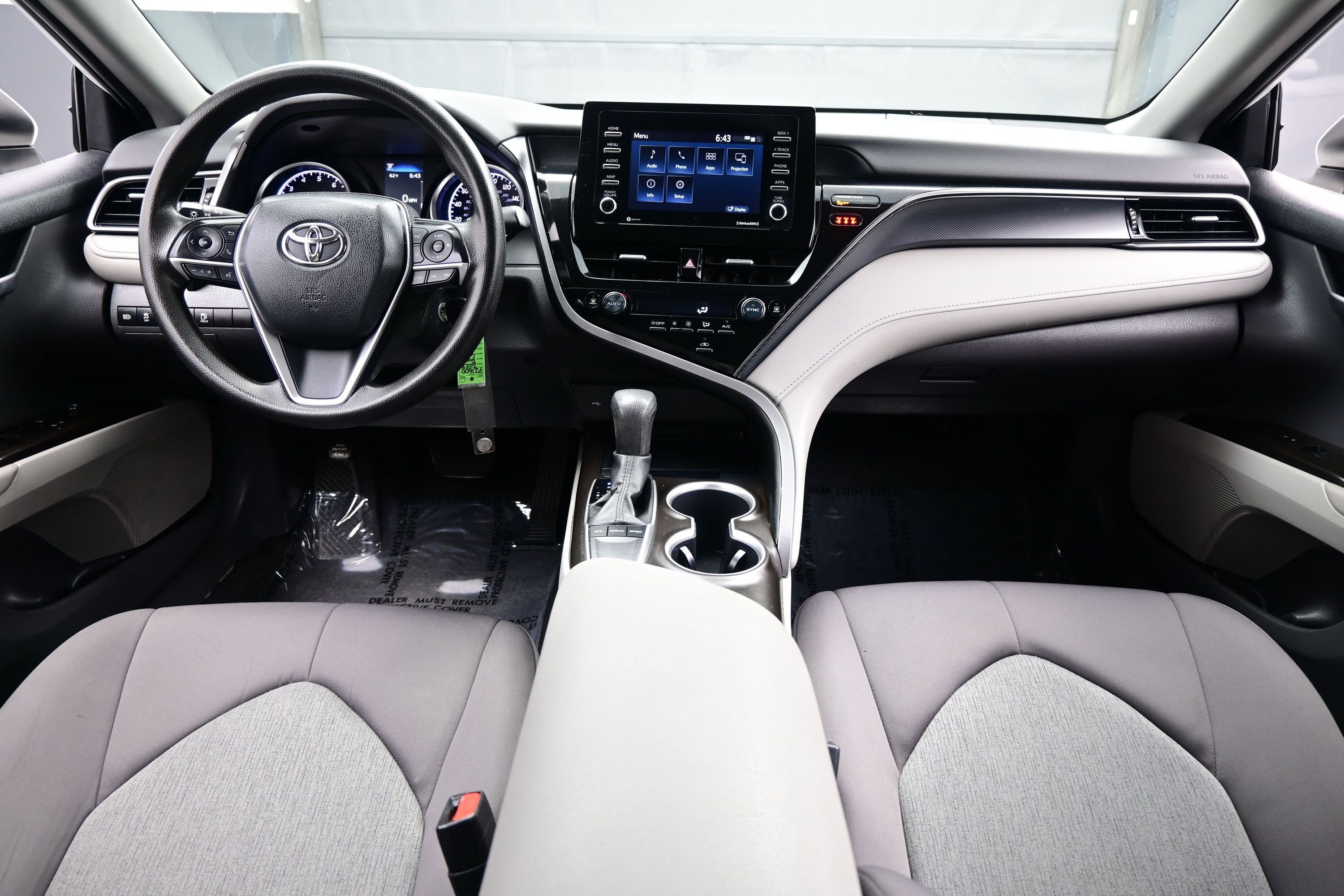 Used 2022 Toyota Camry LE FWD image 17