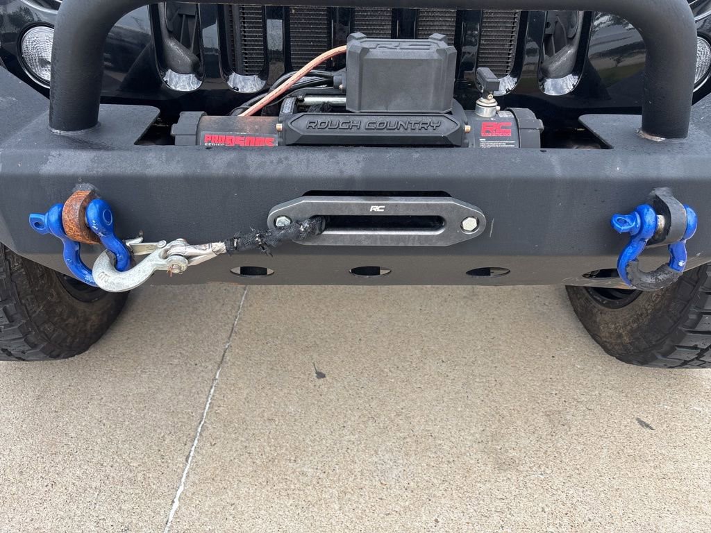 Used 2016 Jeep Wrangler Rubicon w/ Connectivity Group image 23