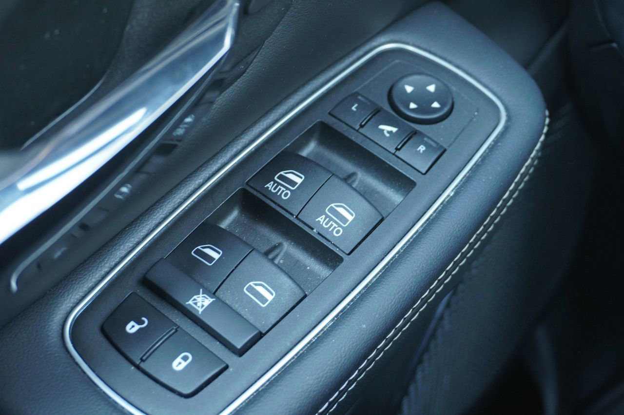 Used 2024 RAM 1500 Limited image 23