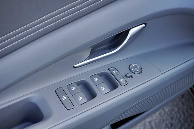 New 2026 Hyundai Elantra Sport FWD image 26