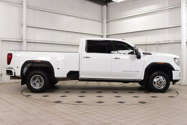 Used 2023 GMC Sierra 3500 Denali w/ Denali Ultimate Package image 8