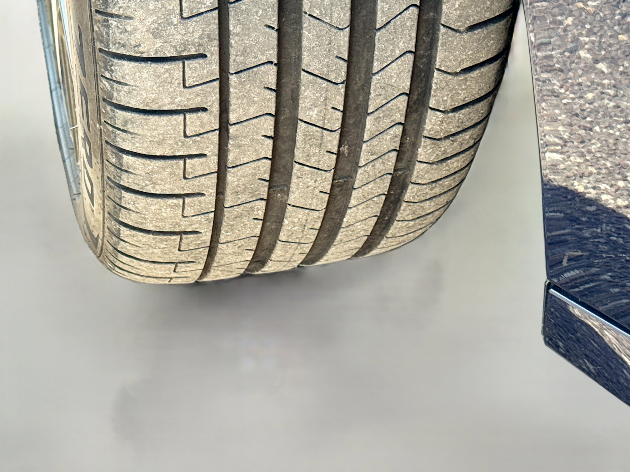 Used 2023 BMW i7 xDrive60 image 42