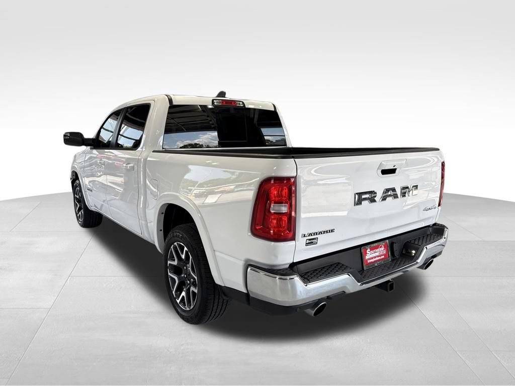 Used 2026 RAM 1500 Laramie AWD/4WD image 3