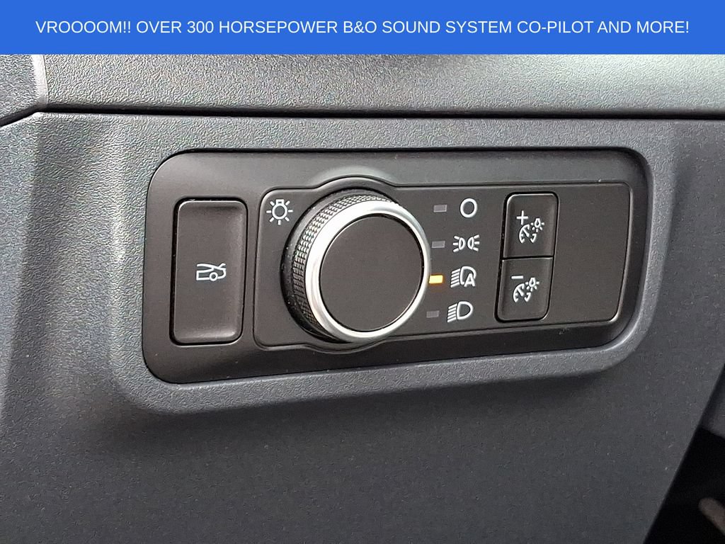 Used 2026 Ford Mustang Premium RWD image 26