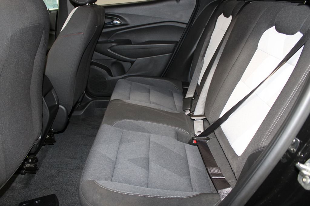 Used 2024 Chevrolet Trax RS w/ Driver Confidence Package image 22