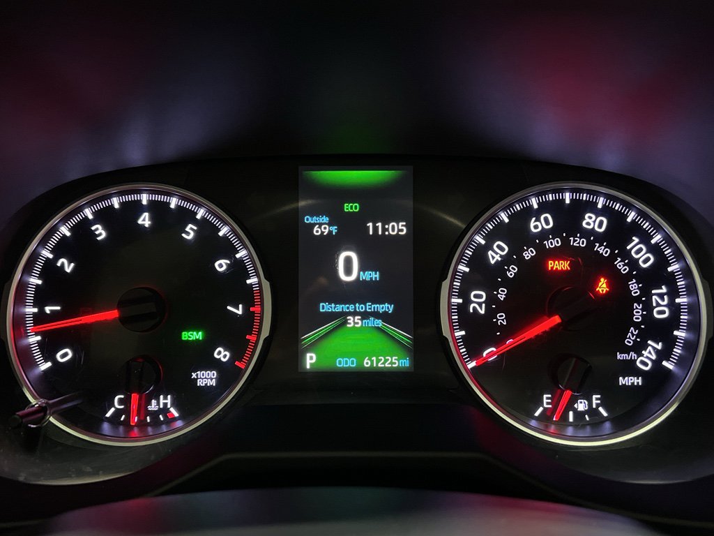 Used 2020 Toyota RAV4 XLE Premium image 9