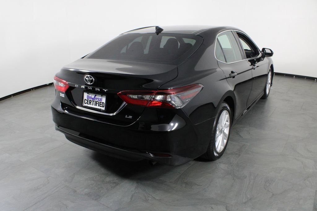 Used 2021 Toyota Camry LE FWD image 15