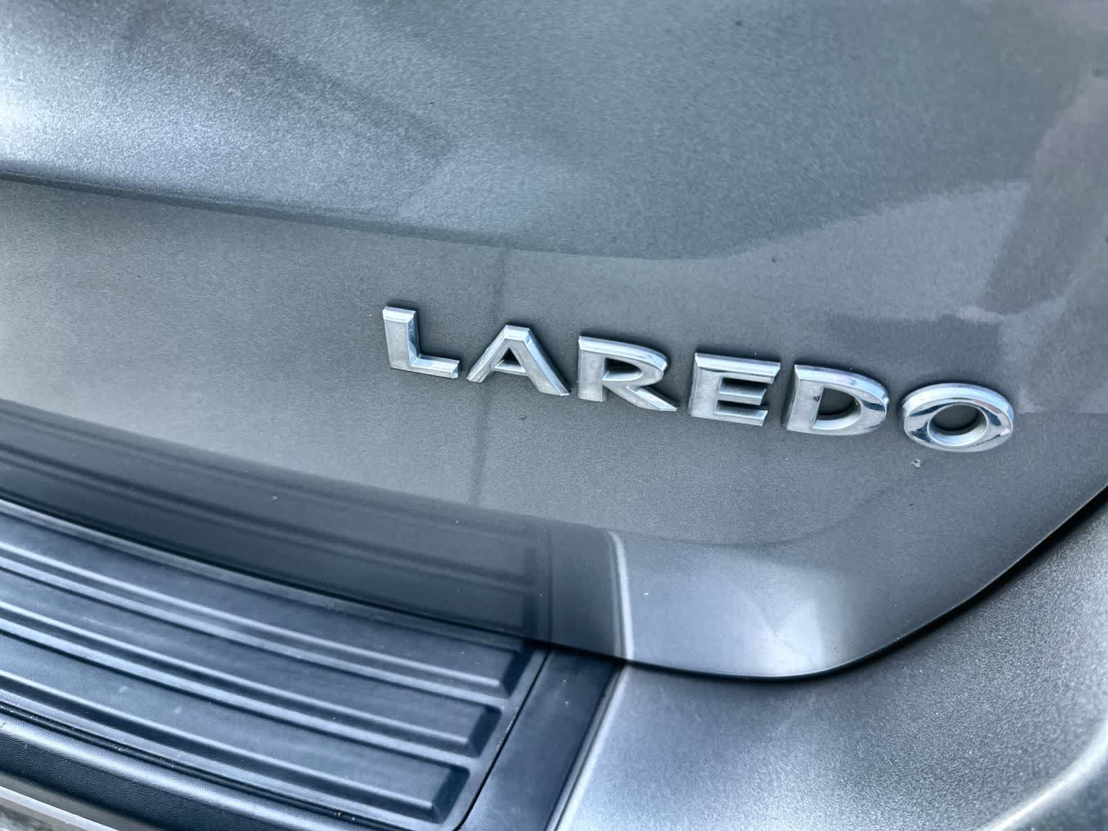 Used 2018 Jeep Grand Cherokee Laredo AWD/4WD image 14