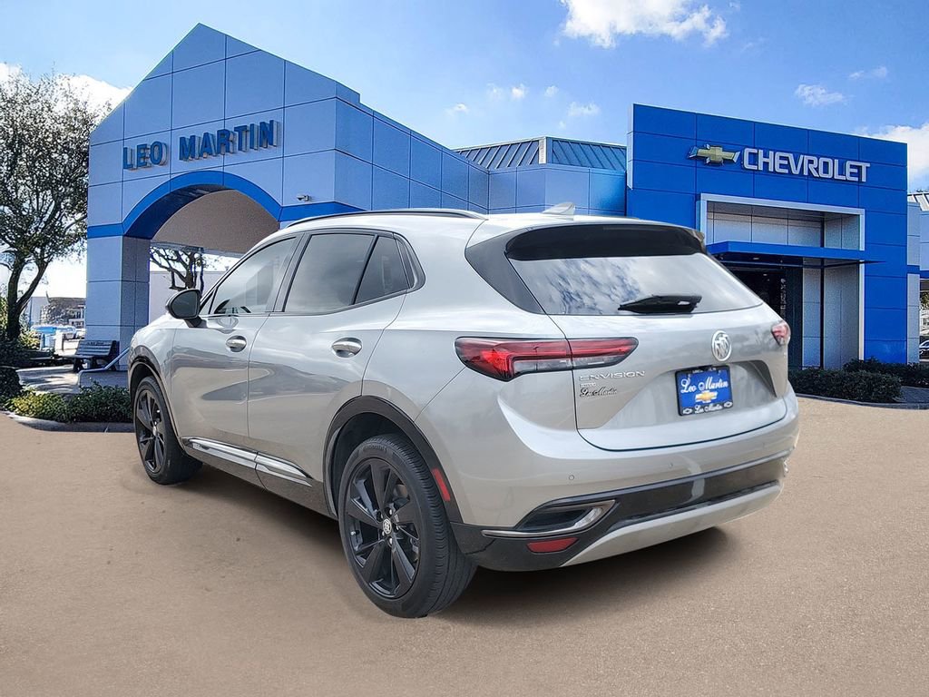 Used 2023 Buick Envision Essence w/ Sport Touring Package image 4