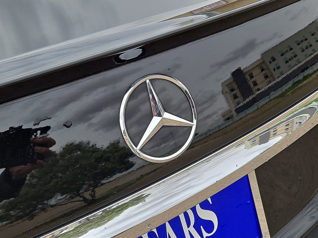 Used 2022 Mercedes-Benz S 500 4MATIC w/ AMG Line Package image 12