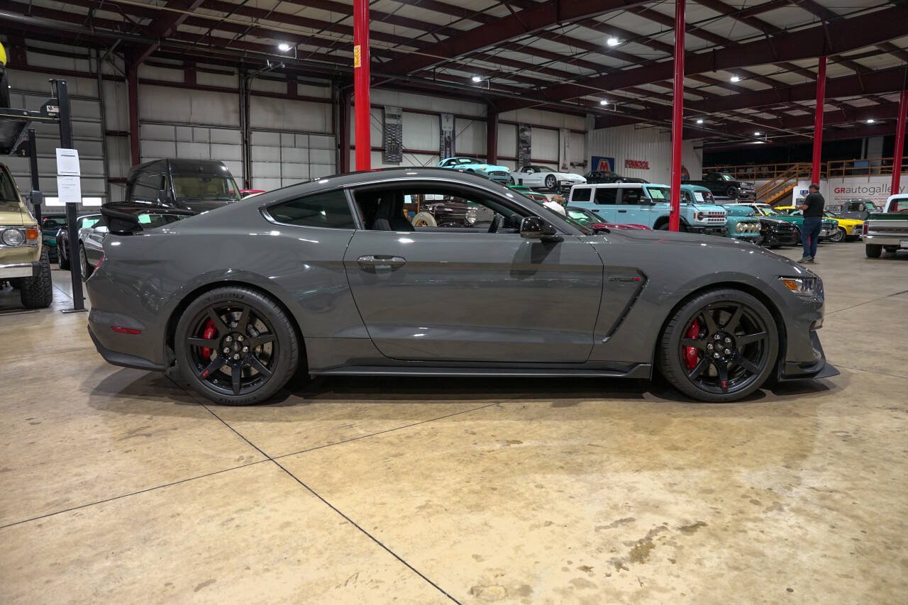 Used 2018 Ford Mustang Shelby GT350R w/ GT350R Equipment Group 920A RWD image 10