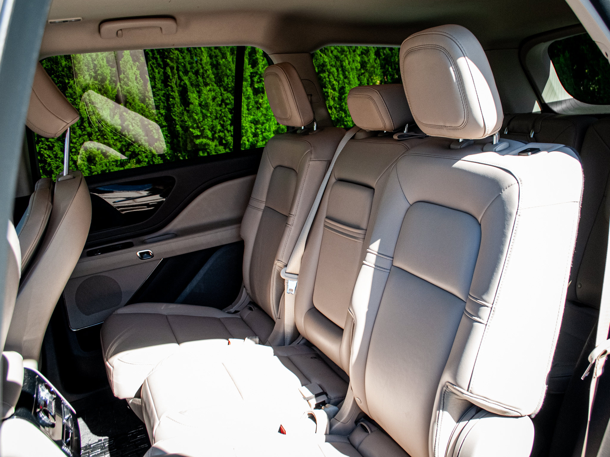 Used 2021 Lincoln Aviator 2WD w/ Elements Package image 8