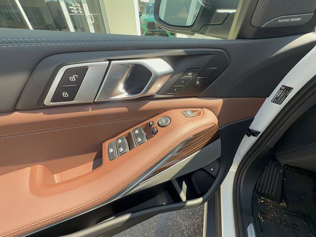 New 2026 BMW X5 xDrive50e AWD/4WD image 9
