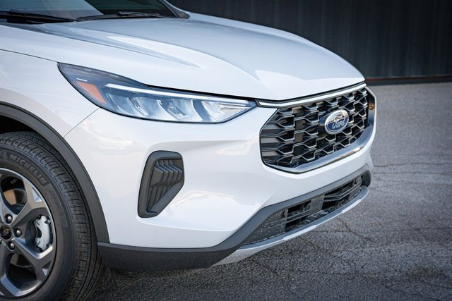 New 2025 Ford Escape ST-Line image 4