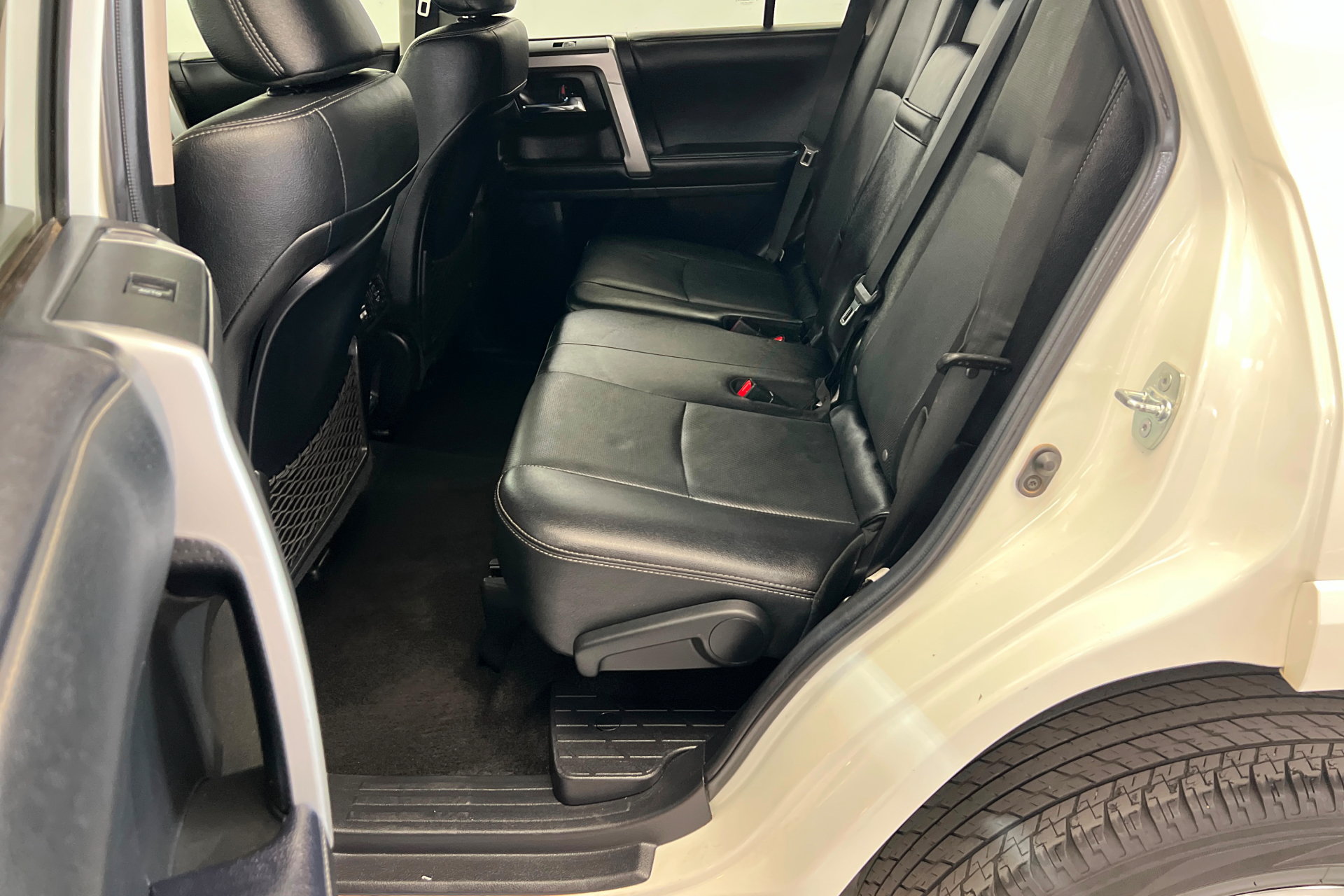 Used 2023 Toyota 4Runner Limited AWD/4WD image 22
