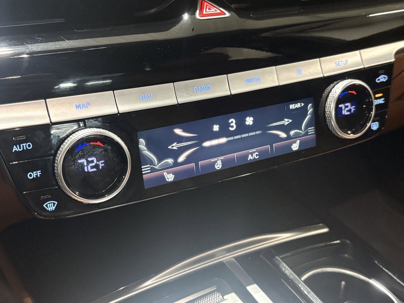 Used 2023 Genesis G80 2.5T image 30