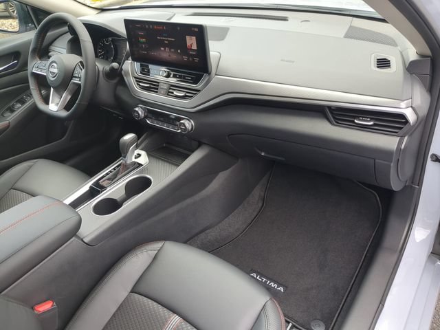 New 2026 Nissan Altima 2.5 SR w/ SR Midnight Edition Package FWD image 34
