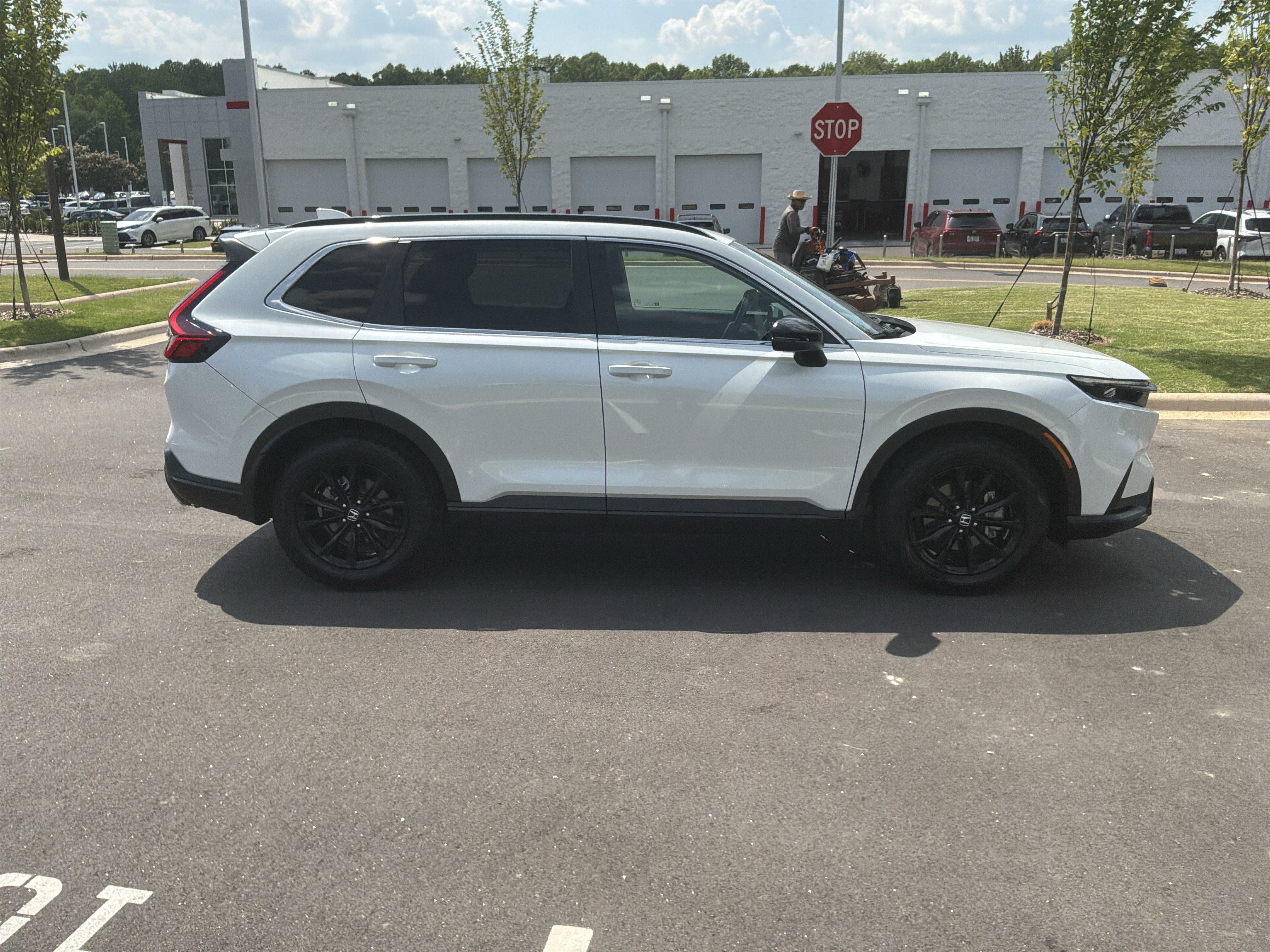 Used 2024 Honda CR-V Sport image 11