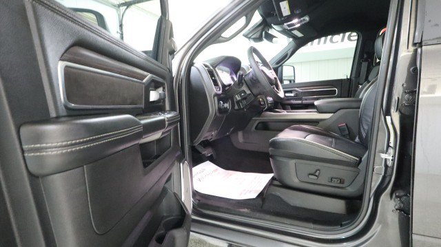 Used 2025 RAM 2500 Laramie AWD/4WD image 9