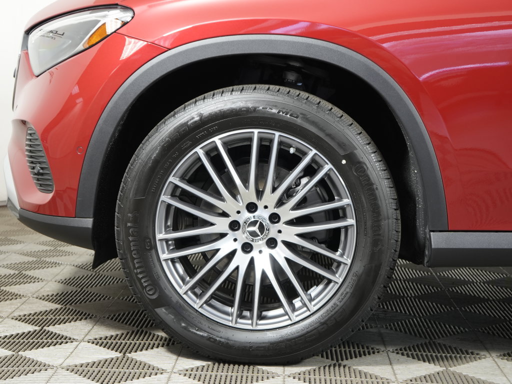 Certified 2026 Mercedes-Benz GLC 300 4MATIC image 9