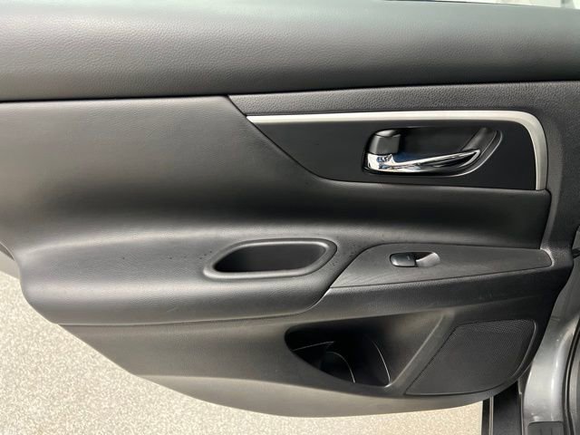 Used 2017 Nissan Altima 2.5 SL w/ Moonroof Package image 40