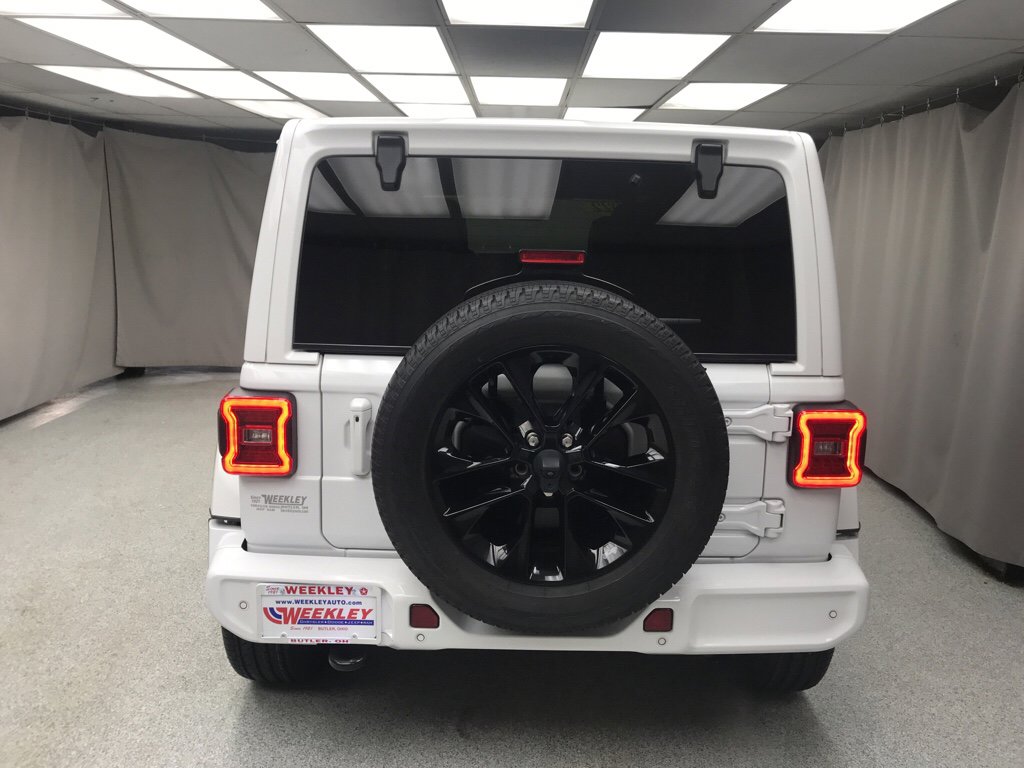 Used 2022 Jeep Wrangler Unlimited Sahara image 3