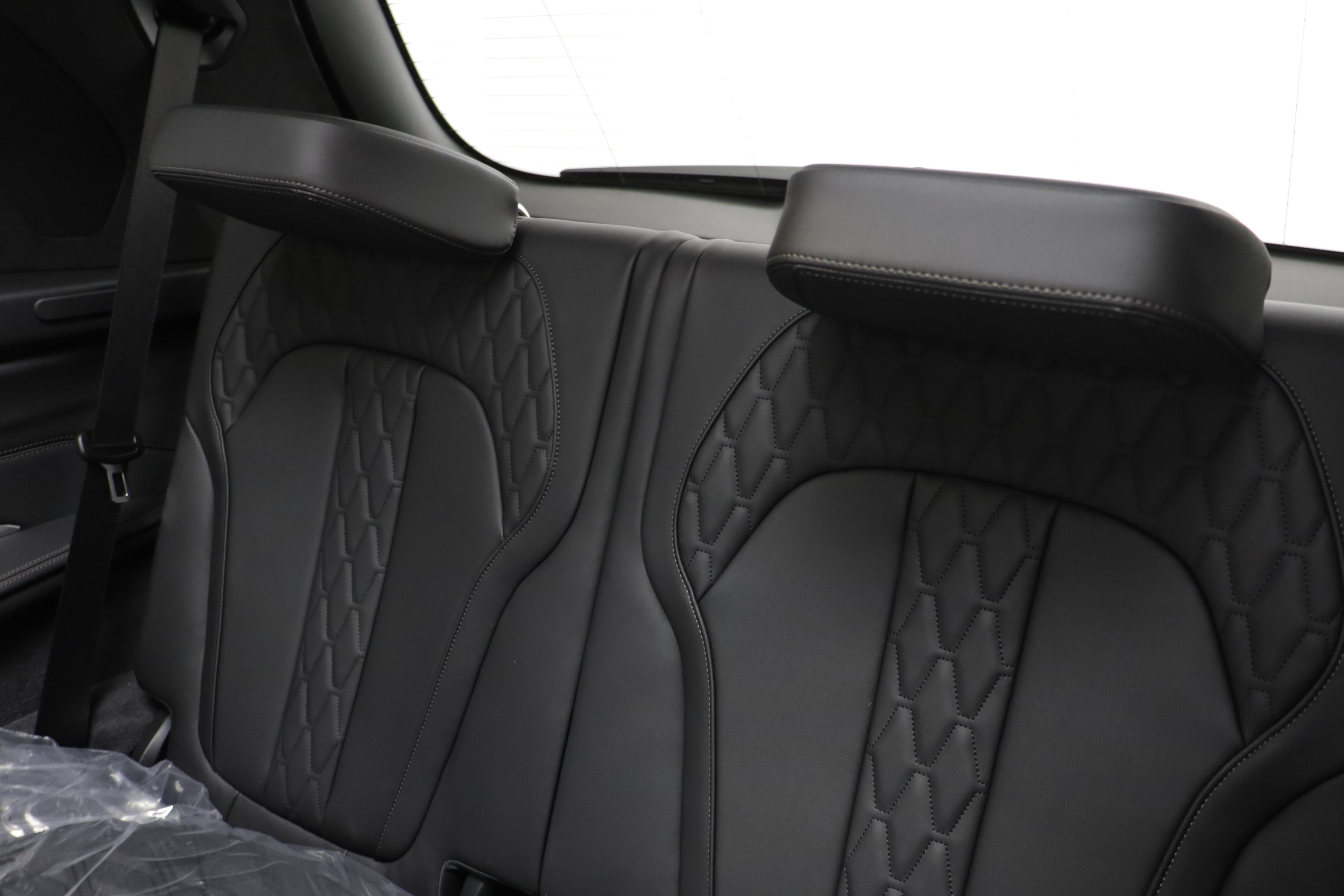 New 2027 BMW X7 M60i AWD/4WD image 16