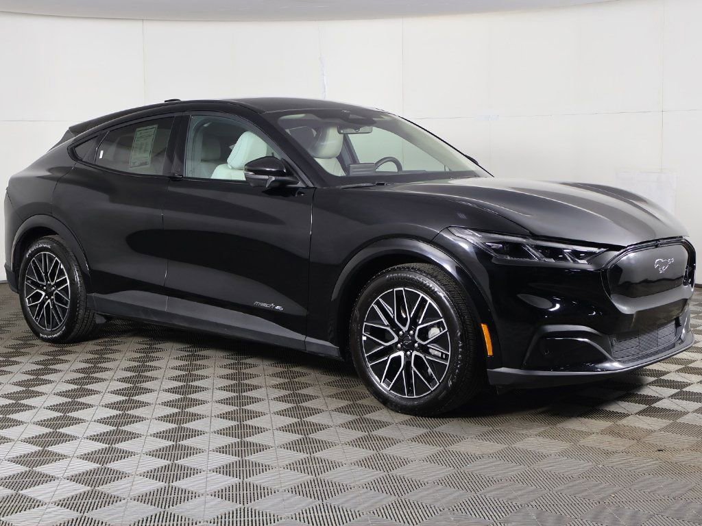 Used 2025 Ford Mustang Mach-E Premium image 45