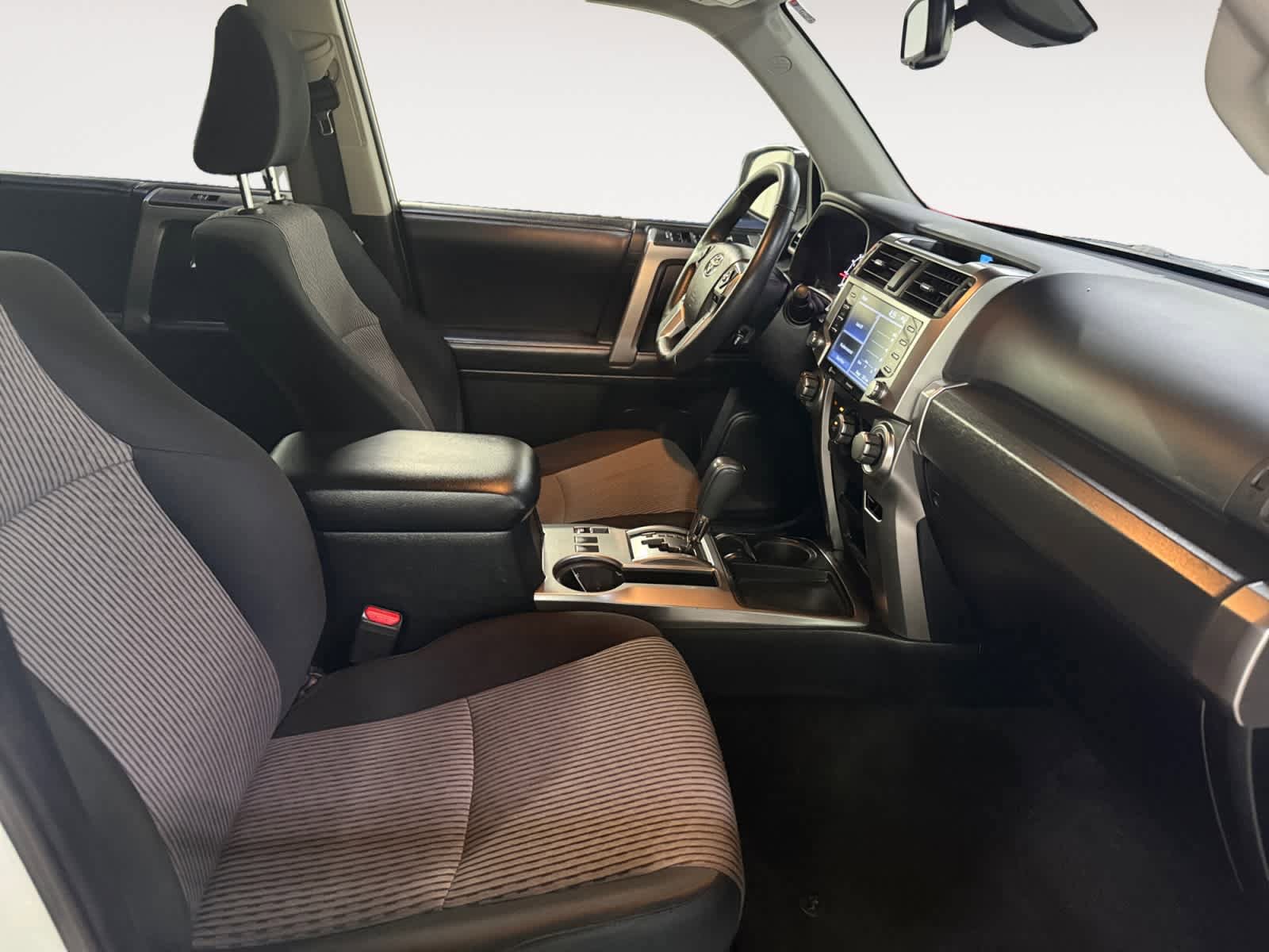 Used 2024 Toyota 4Runner SR5 RWD image 22