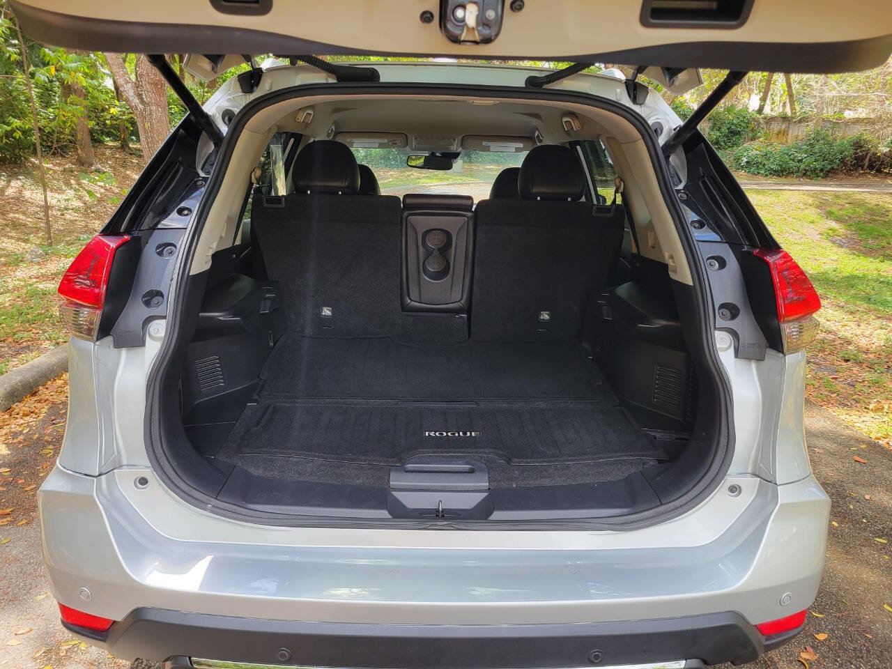 Used 2019 Nissan Rogue SL AWD/4WD image 13