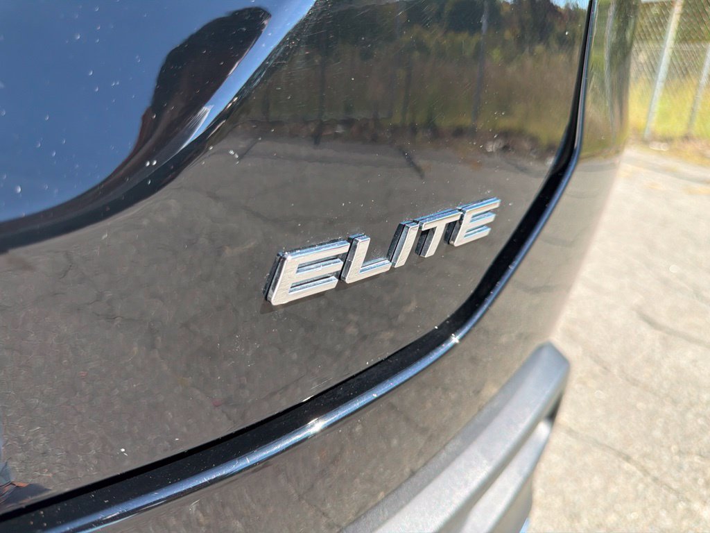 Used 2025 Honda Pilot Elite image 18