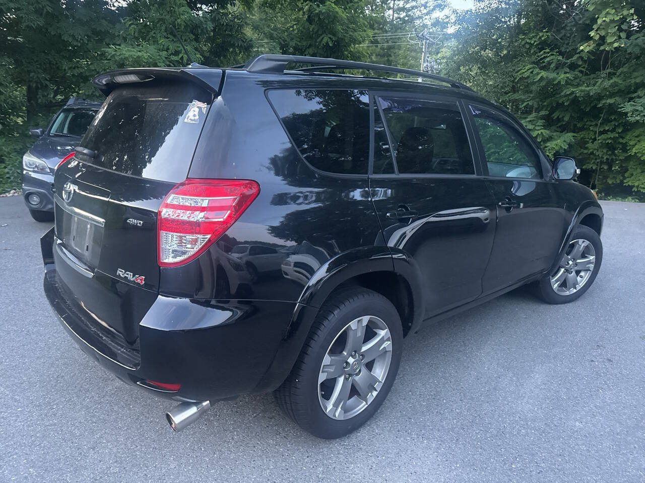 Used 2011 Toyota RAV4 Sport w/ Sport Appearance Pkg AWD/4WD image 4