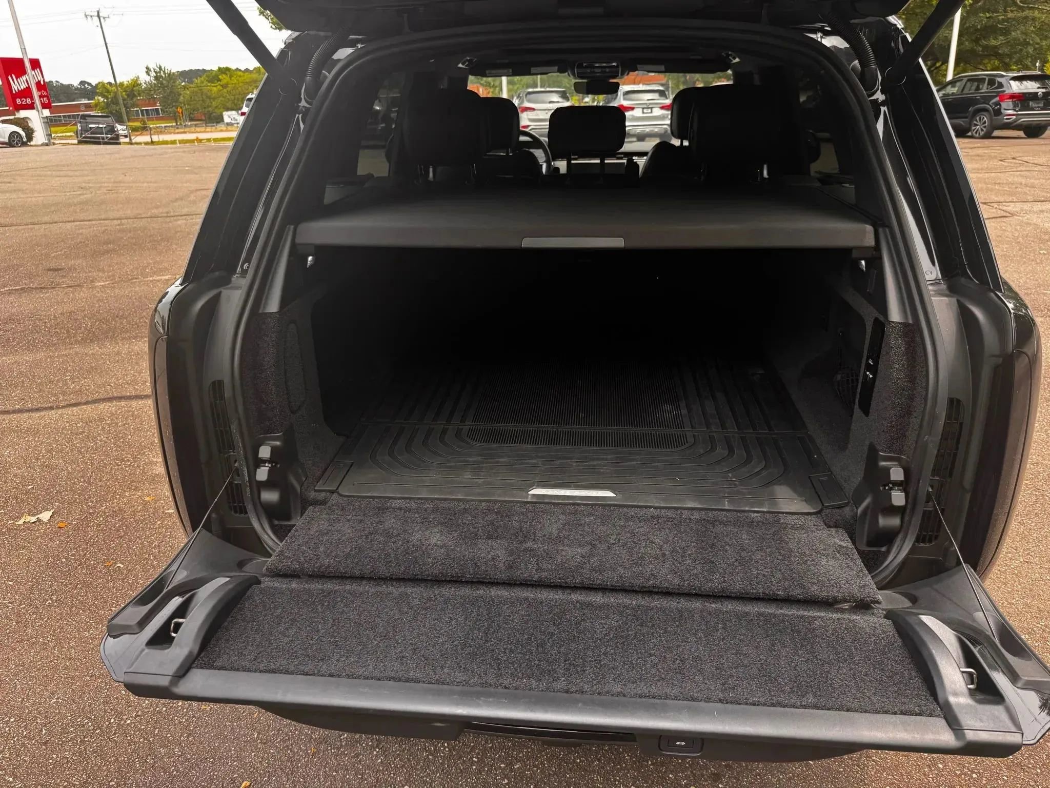 Used 2023 Land Rover Range Rover SE image 25