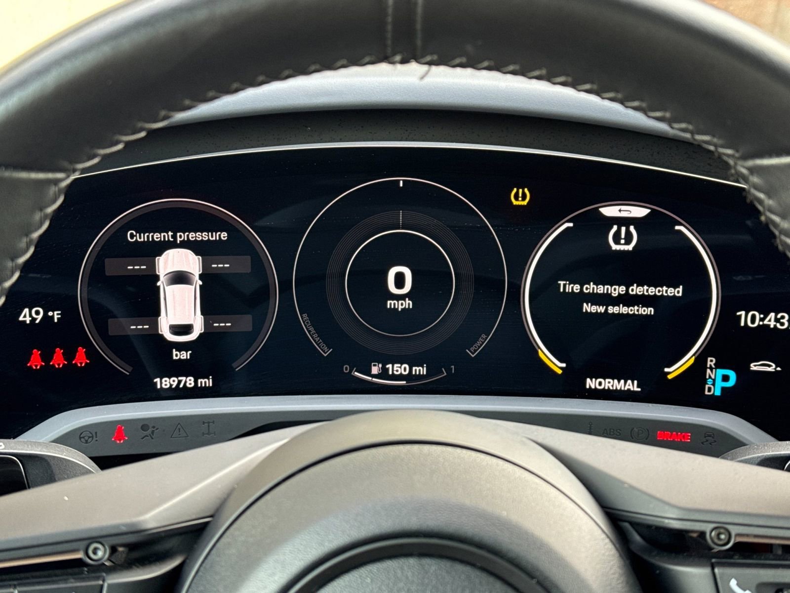 Certified 2022 Porsche Taycan 4 Cross Turismo image 31