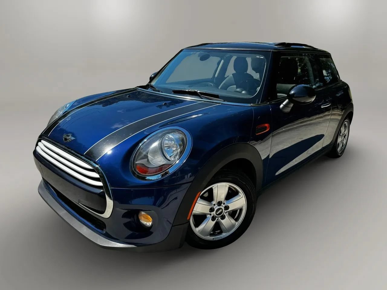 Used 2015 MINI Cooper 2-Door Hardtop FWD image 11